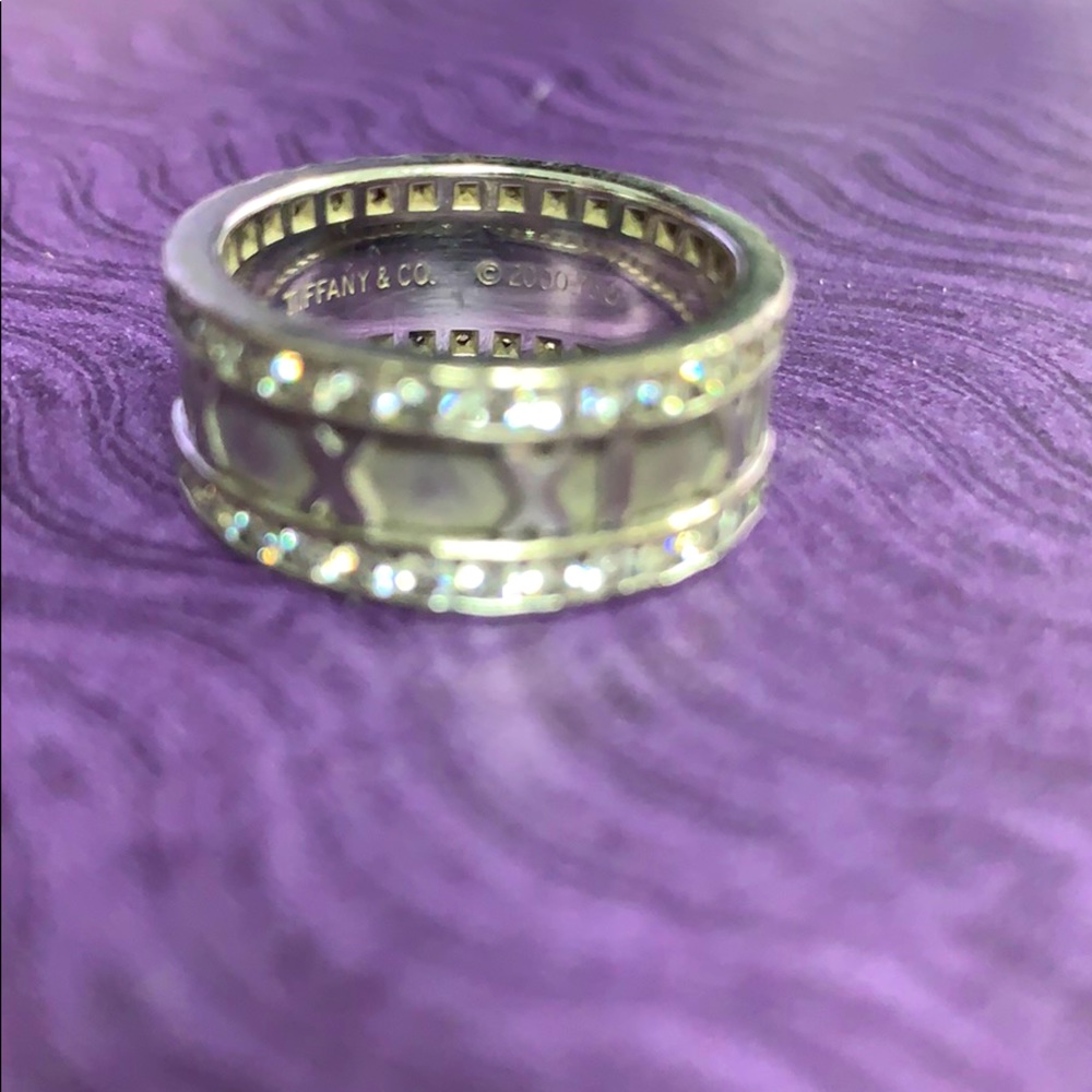 18k white gold ring by Tiffany & Co